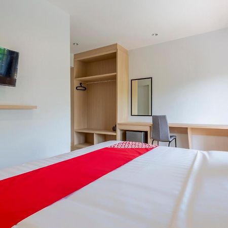 Oyo 1053 Bloom Guest House Chiang Mai Exterior photo