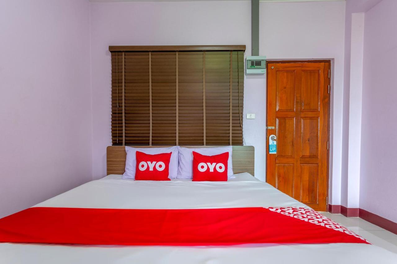 Oyo 1053 Bloom Guest House Chiang Mai Exterior photo