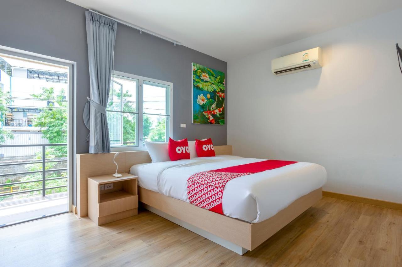 Oyo 1053 Bloom Guest House Chiang Mai Exterior photo