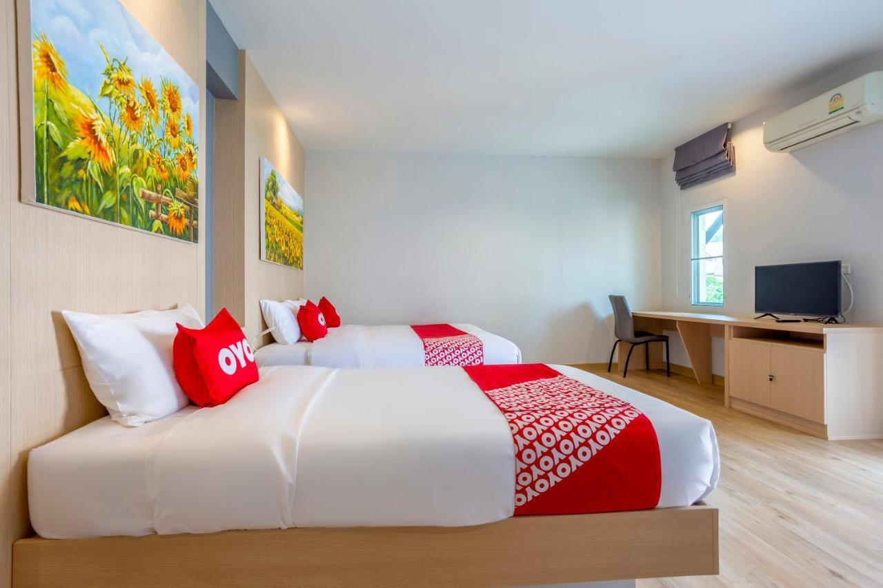 Oyo 1053 Bloom Guest House Chiang Mai Exterior photo