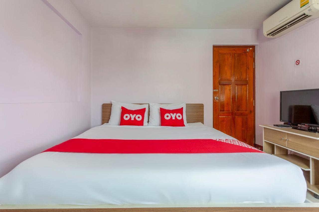 Oyo 1053 Bloom Guest House Chiang Mai Exterior photo