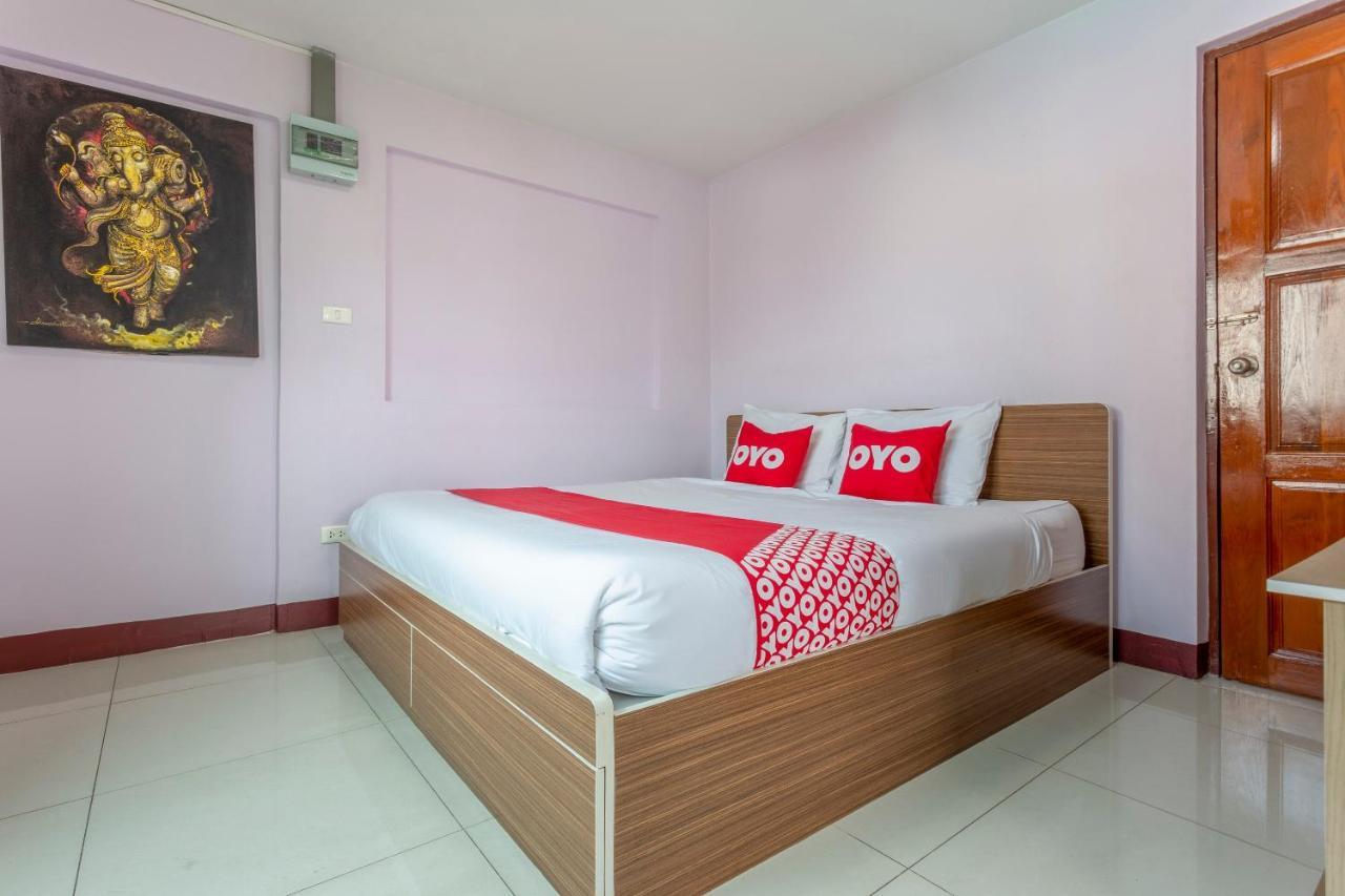 Oyo 1053 Bloom Guest House Chiang Mai Exterior photo