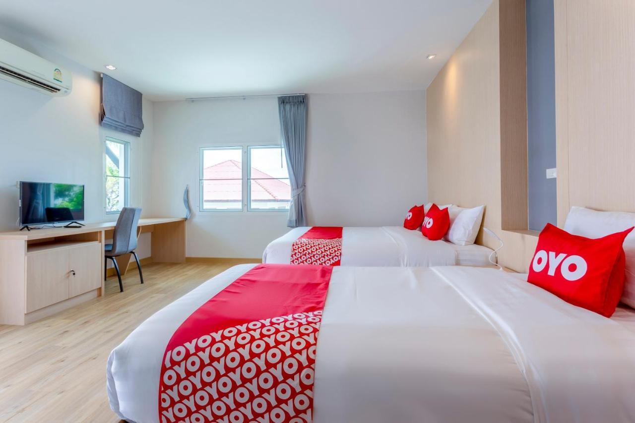 Oyo 1053 Bloom Guest House Chiang Mai Exterior photo