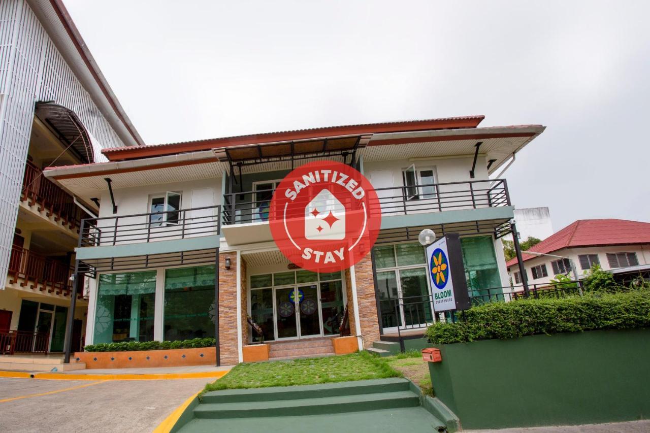 Oyo 1053 Bloom Guest House Chiang Mai Exterior photo
