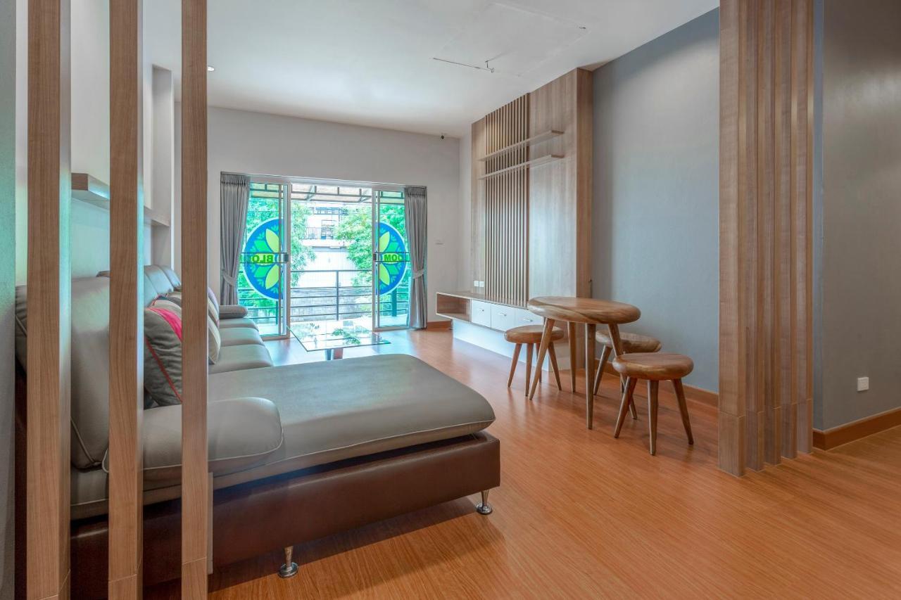 Oyo 1053 Bloom Guest House Chiang Mai Exterior photo